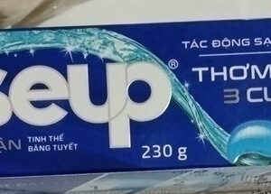 Kem đánh răng gel closeup thơm mát bất tận tinh thể băng tuyết 230g