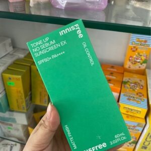 Kem chống nắng innisfree xanh