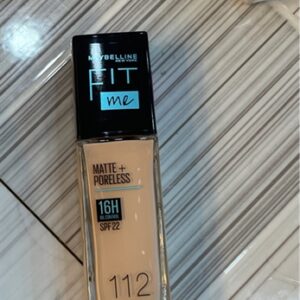 Kem nền fit me 112