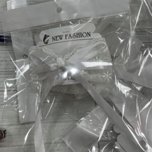 Kẹp trắng nơ ren