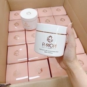 Kem dưỡng trắng body rmon white label dia whitening 200ml #dưỡng trắng sâu tận gốc từ bên trong, mờ thâm đốm nâu sạm nám trên body, thẩm thấu tan nhanh vào da trong 3 giây, trắng bật tông chỉ sau thời gian ngắn