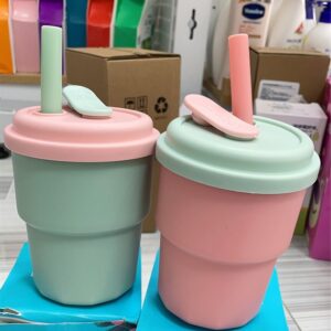 Q204 cốc nhựa chịu nhiệt kèm nắp mix màu