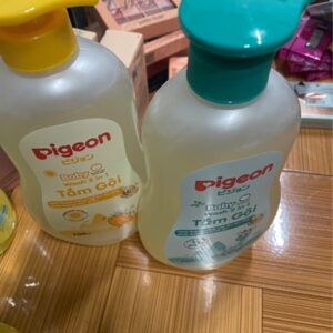 Tắm gội dịu nhẹ pigeon 700ml