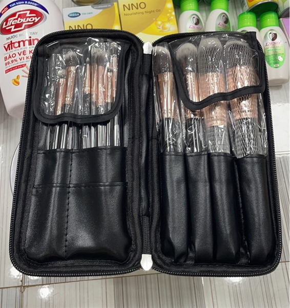 Bộ cọ trung đen