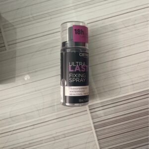 Xịt khoá nền catrice ultra last
