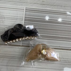 Kẹp cua nơ đính đá