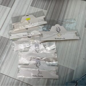 Vòng đen cổ trắng hột xoàn 50