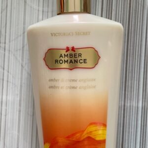 Dưỡng thơm body victoria vàng