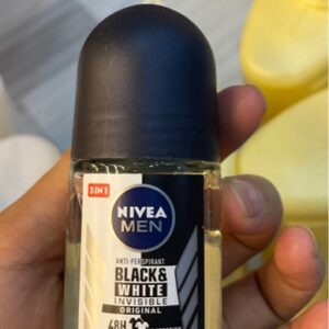 Lăn khử mùi Nivea nam Black