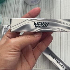 Son merzy đen cm5